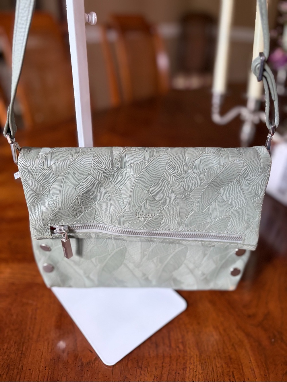 🍃 So Pretty - Light Green “Fern Textured” Crossbody Bag by Hammitt EUC